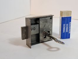1 Möbelschloss mit Schlüssel, DM4cm (LOT505#MBS3)