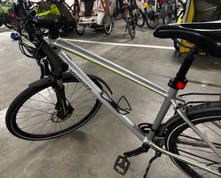 Specialized Ariel Fahrrad – silbrig, gebraucht