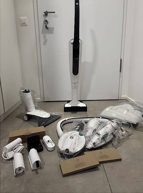 Aspirapolveri & Accessori: Kobold Folletto VK7S compreso di accessori  – Usato da Lugano venduto da giu_h9gm