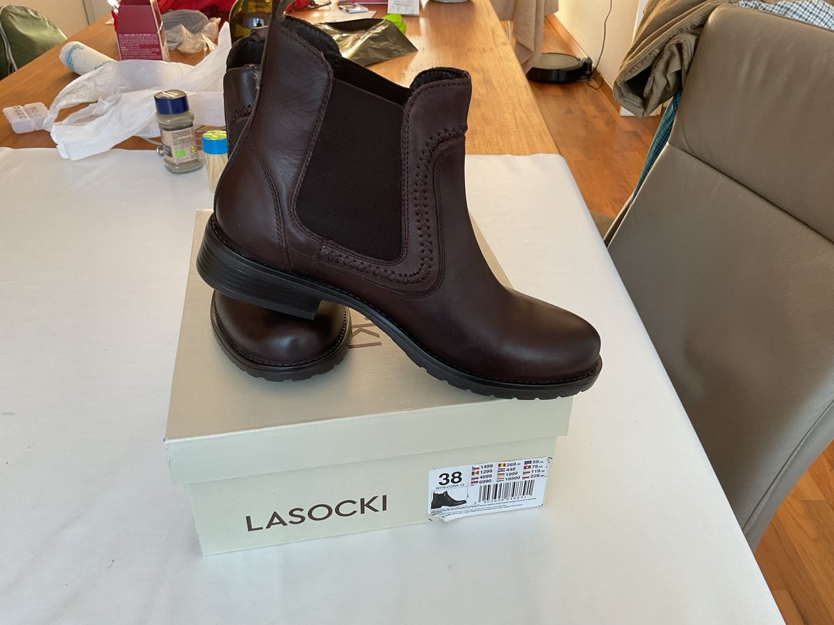 Scarpe da donna: Leder Stiefeletten Neu 38 – Nuovo e nell'imballaggio originale da emmenbrücke venduto da pamelaz 1