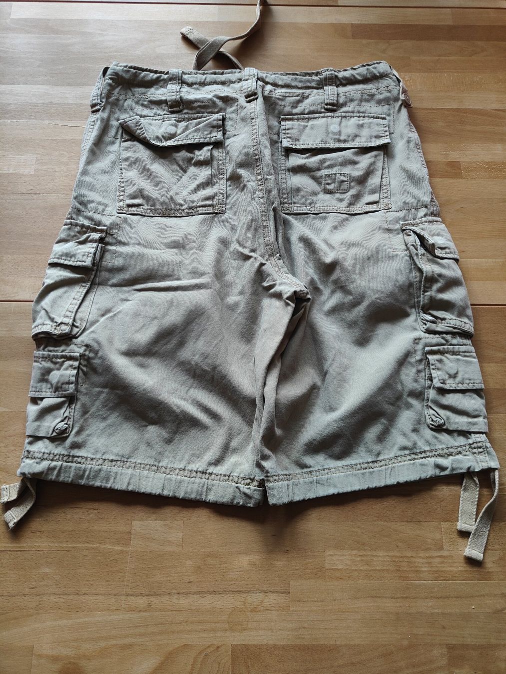 Pantaloni: Kurze Hose Division Short – Usato da Oberurnen venduto da Soola 1