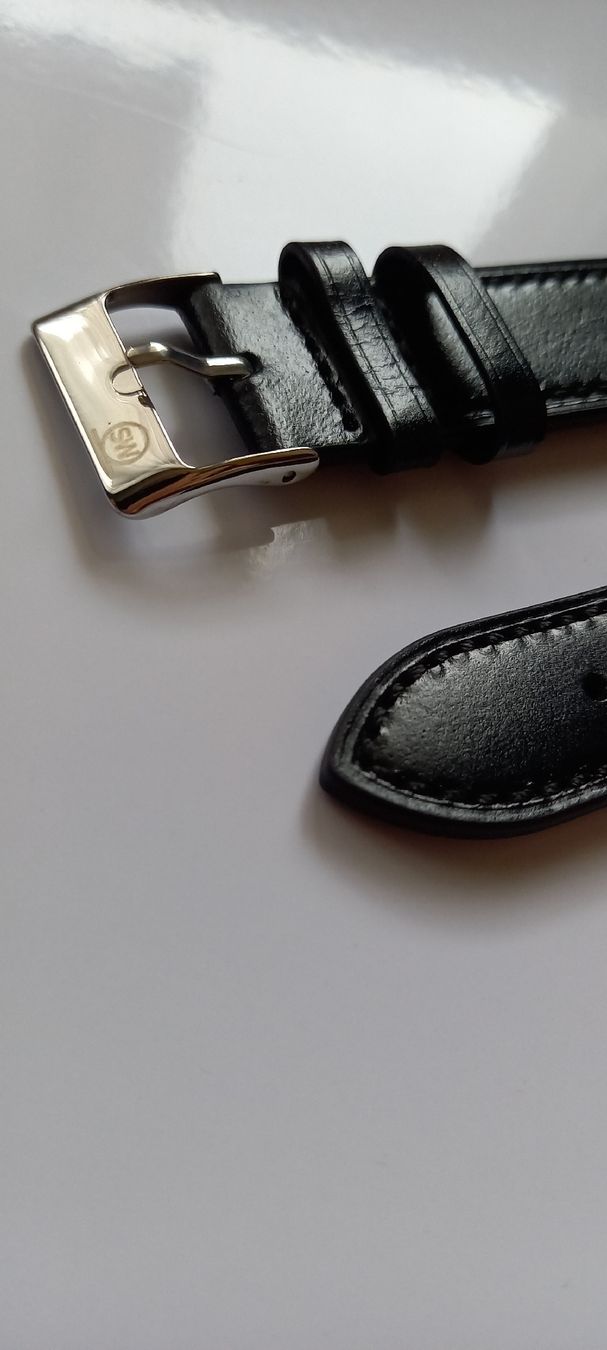 Bracciali & Braccialetti: Lederuhrenarmband 19mm Schwarz – Nuovo e nell'imballaggio originale da Altstätten SG venduto da ana_7xf7 2