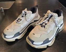 BALENCIAGA Triple S, Sneaker Grösse: 45, Beige / Black