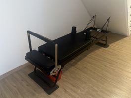Pilates Reformer Klappbar mit Rollen
