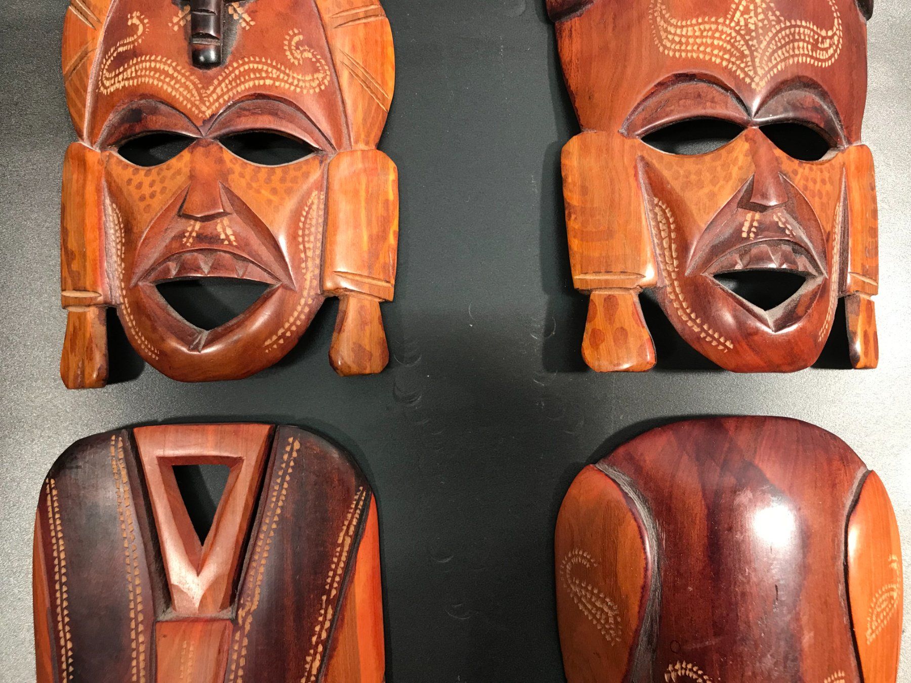 Internationale Kunst: 🟣 RAR: ORIG. 4er SET Holz Masken aus AFRIKA AFRICA - KENIA – Neu (gemäss Beschreibung) aus Küsnacht ZH von WARENFLUSS 2