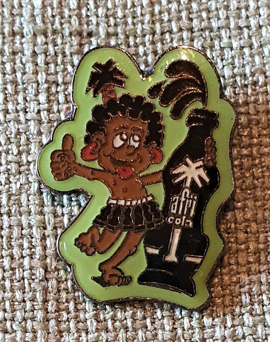 Placchette & Badge: H066 - Pin Afri Cola – Usato da Reinach BL venduto da Boston-Verkauf