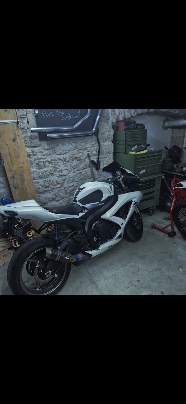 Suzuki Strada: Suzuki GSX-R 600 K9 – Usato da Reinach BL venduto da sch_r8cb 2
