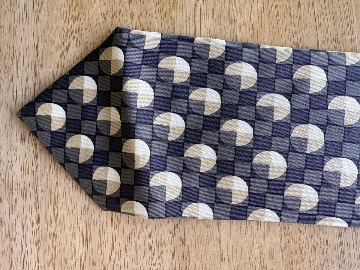 Cravates: Krawatte Hermès  Silk – Neuf (Voir description) à Herrliberg par Mirika