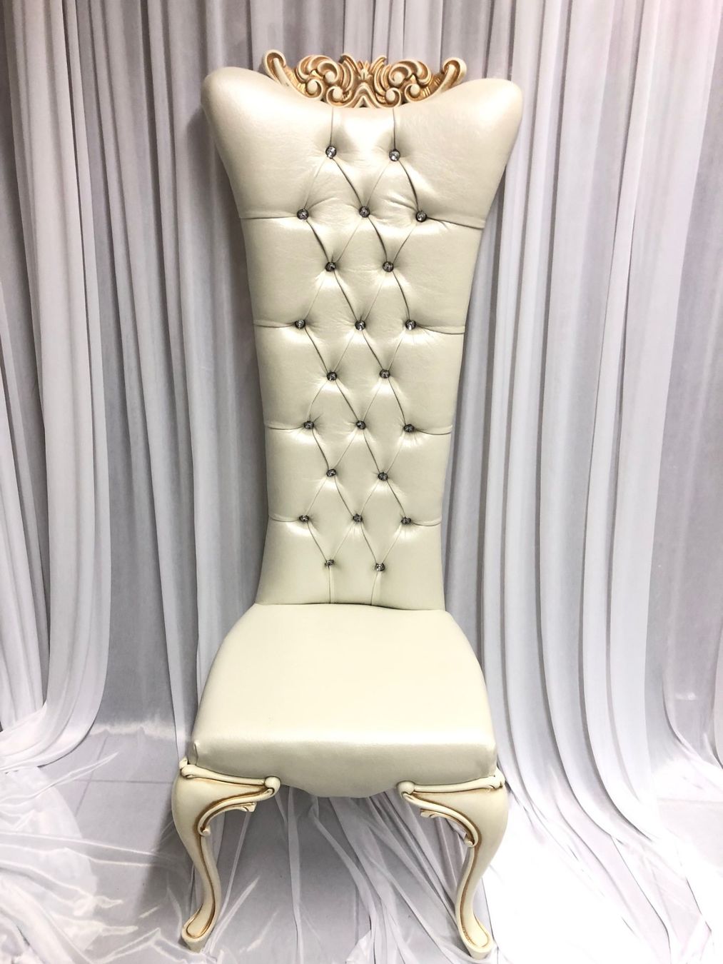 Sedie: Thronstuhl beige gold – Usato da Oftringen venduto da SCHIBLI1