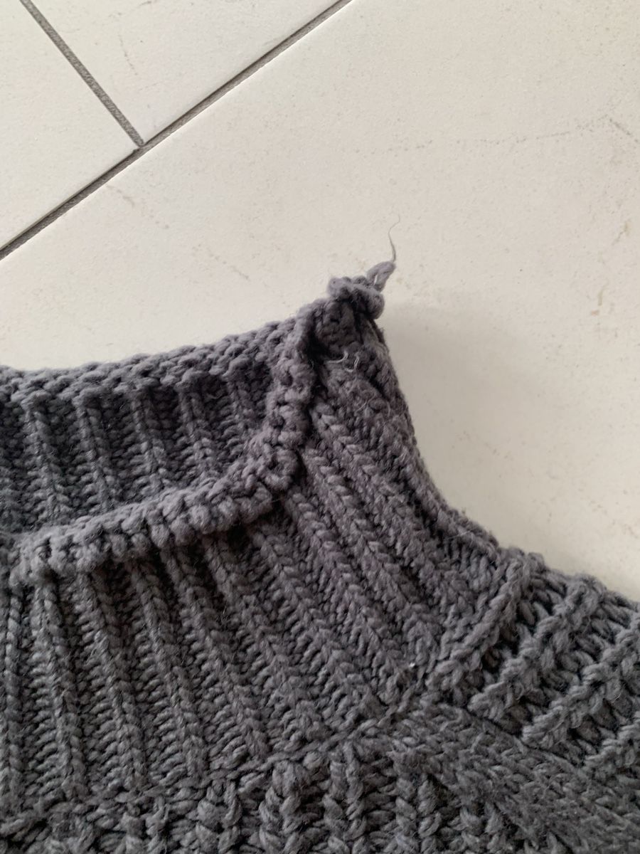 H&M Maglioni & Felpe: Kurzer Stehkragen Pullover von H&M Gr. M dunkelgrau – Usato da Ellikon an der Thur venduto da Bali1999 2