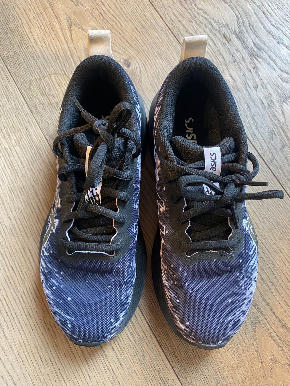 Asics Scarpe per ragazzi: Turnschuhe Asics, Grösse 36 – Usato da Dorf venduto da Jolita_D