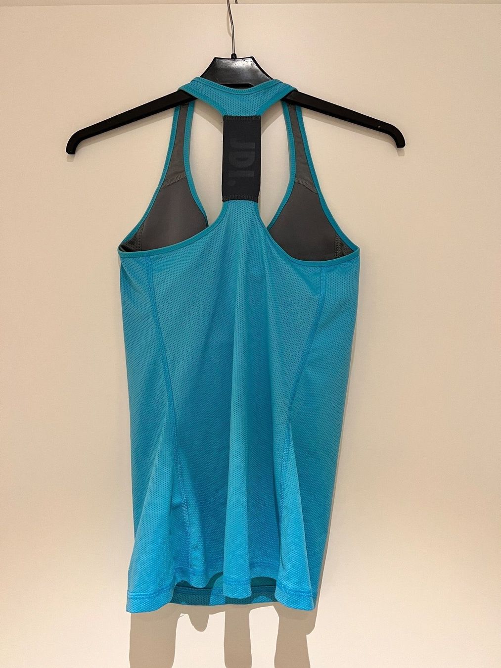 Nike Top: Nike Sport Top – Usato da Wetzikon ZH venduto da KikiZu 1