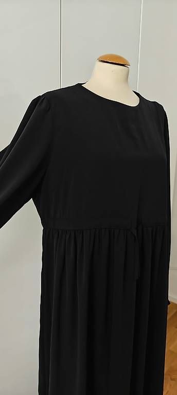 Vestiti: Kleid/Abaya schwarz – Usato da Basel venduto da ukhtyy 2