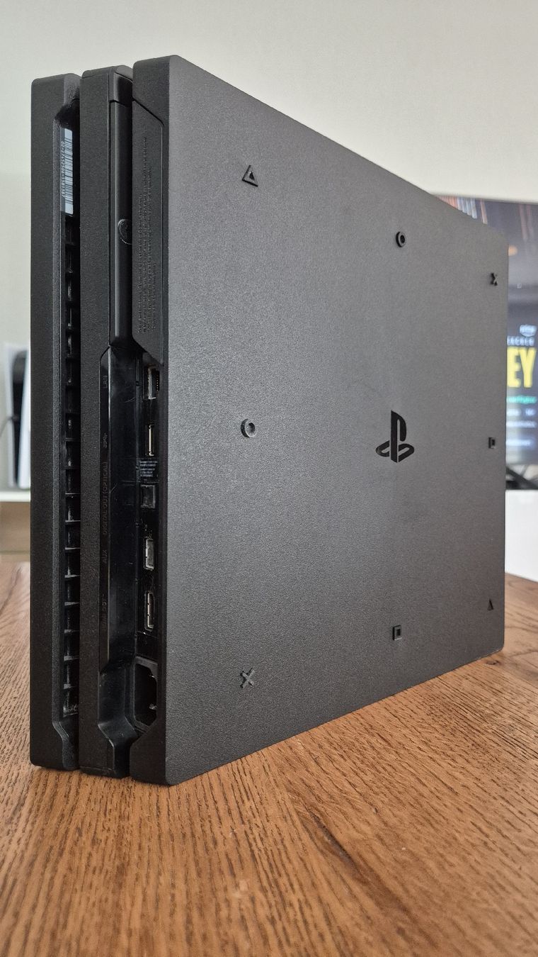 Sony Console: Sony PlayStation 4 Pro – Usato da Au SG venduto da KonsoleWerk 3