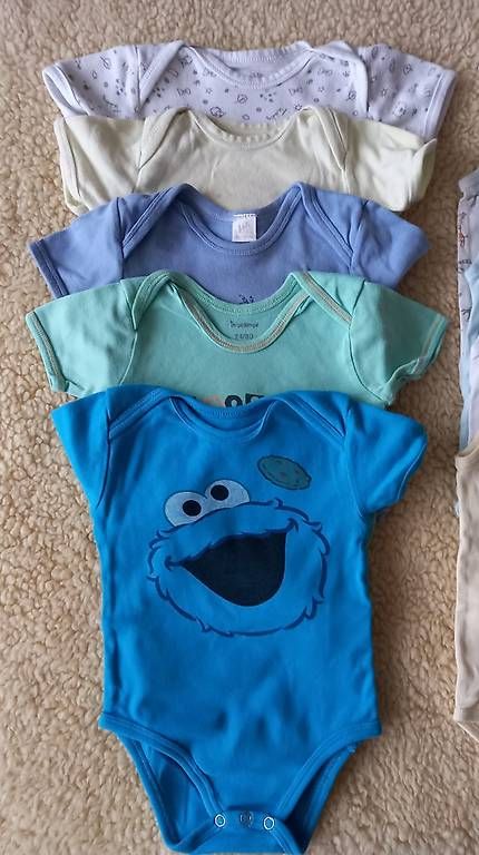 Lotti & Set di vestiti: 9 Bodys – Usato da Wattwil venduto da Rainbow412 1