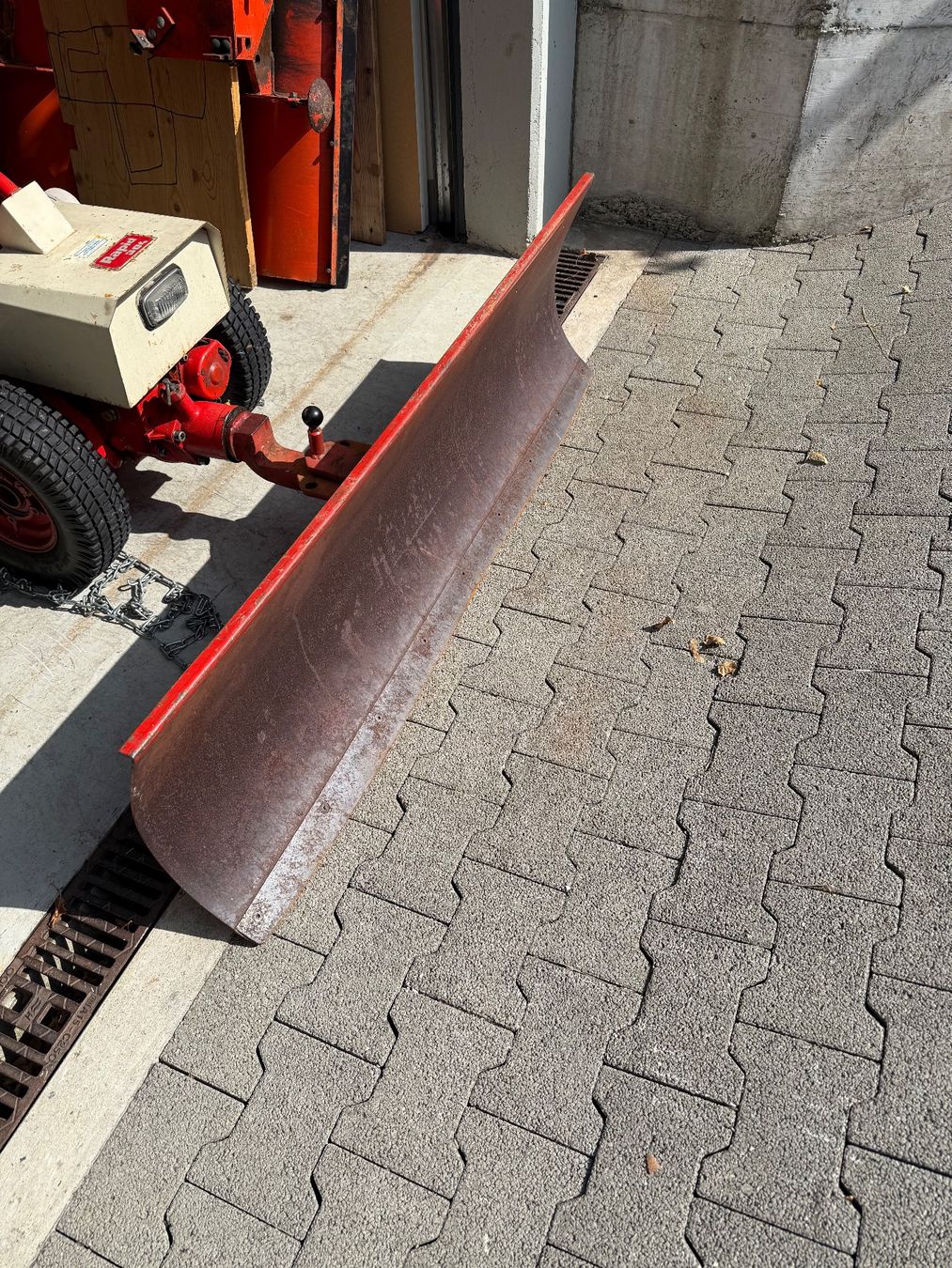 Sgombero neve: Schneepflug zu Rapid 303/304 – Usato da Schänis venduto da Trojan10 1