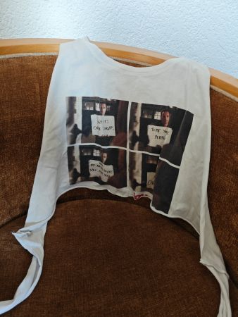 T-shirt découpé (découpe non-professionnelle)