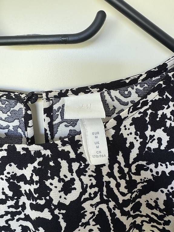 H&M Vestiti: Schönes Kleid – Usato da Zürich venduto da cha_7n8s 2