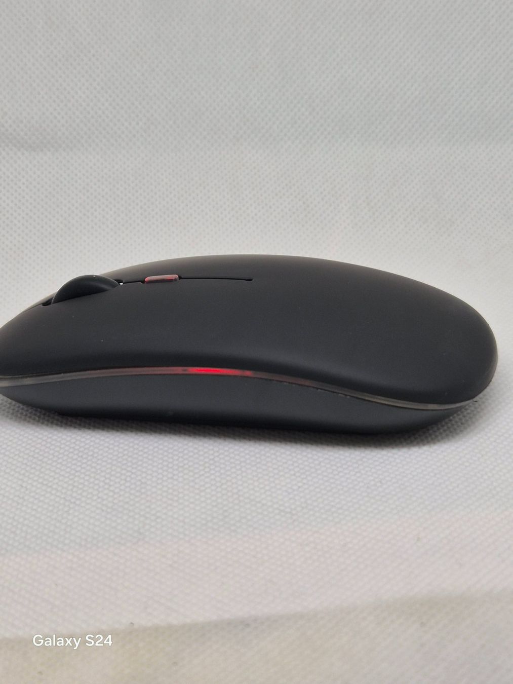 Mouse: Schwarze wiederaufladbare kabellose Maus – Nuovo e nell'imballaggio originale da Losone venduto da bal_gfp6 1
