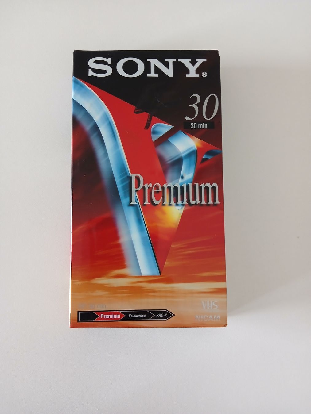 Cassette vuote: Sony Premium 30 Min VHS Kassette neu – Nuovo e nell'imballaggio originale da Berikon venduto da pil_thm8 3