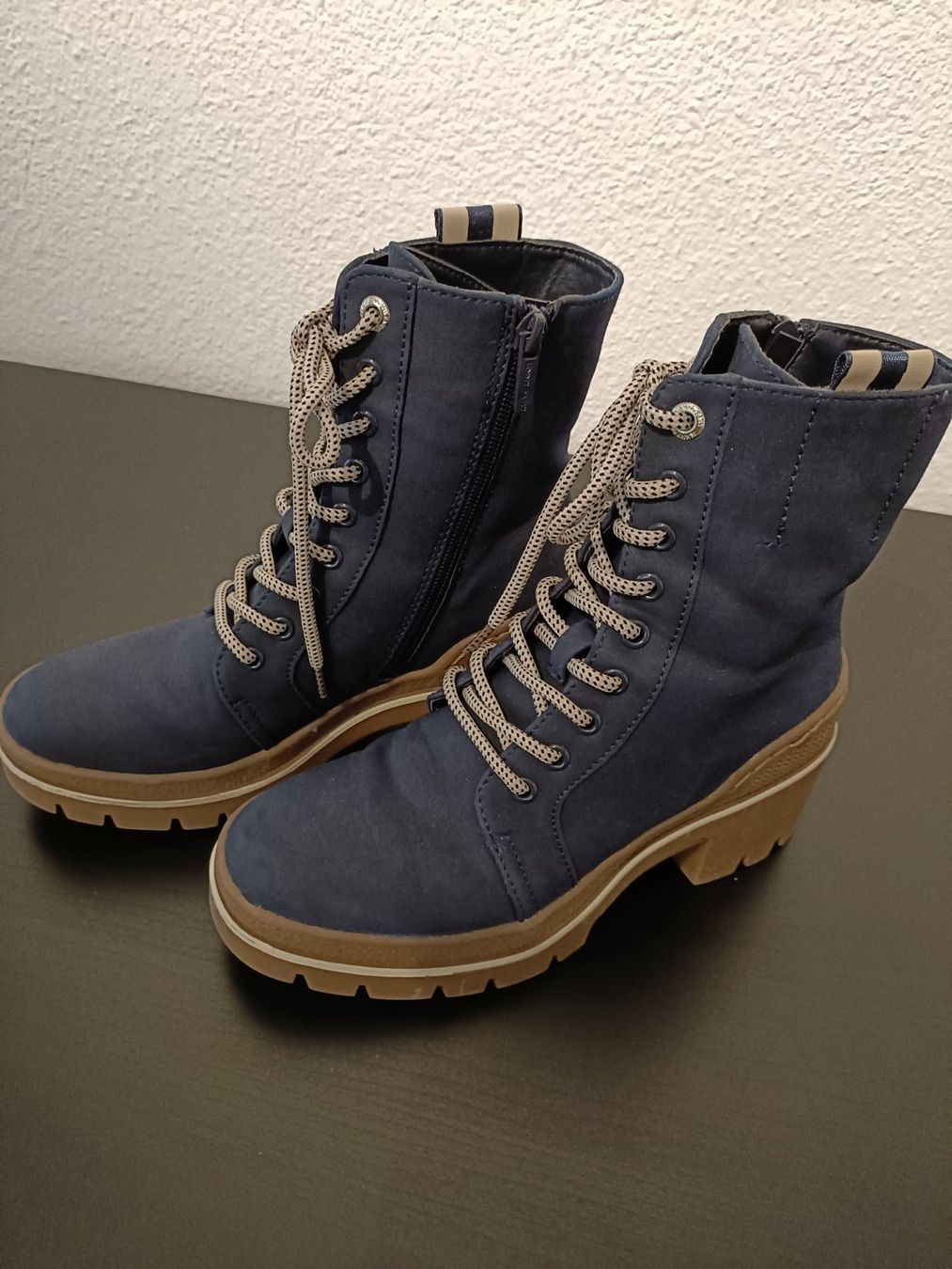 Scarpe da donna: Schuhe blau Grösse 37 – Usato da Attelwil venduto da mike2882