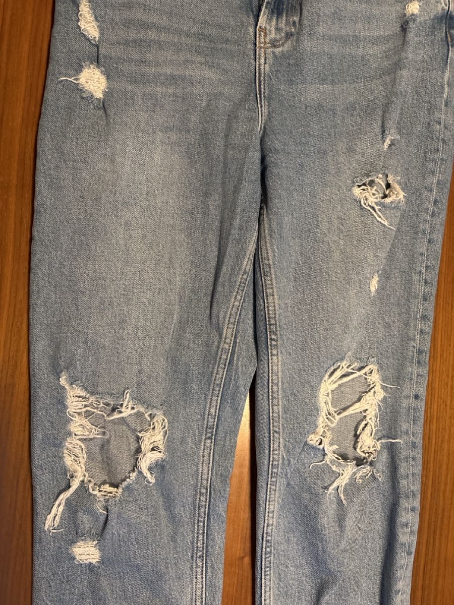 Bershka Jeans: Jeans mom slim Grösse 40 – Gebraucht aus Unterentfelden von Lavach 3
