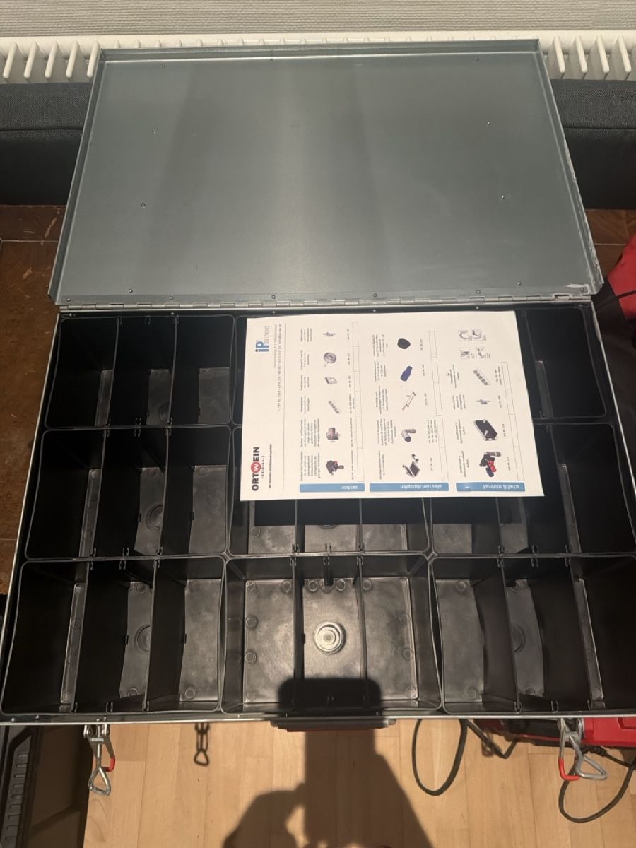 Valigie: Metallkoffer WVG leer mit Einteilung gebraucht – Usato da Rebstein venduto da abr_slg8 1