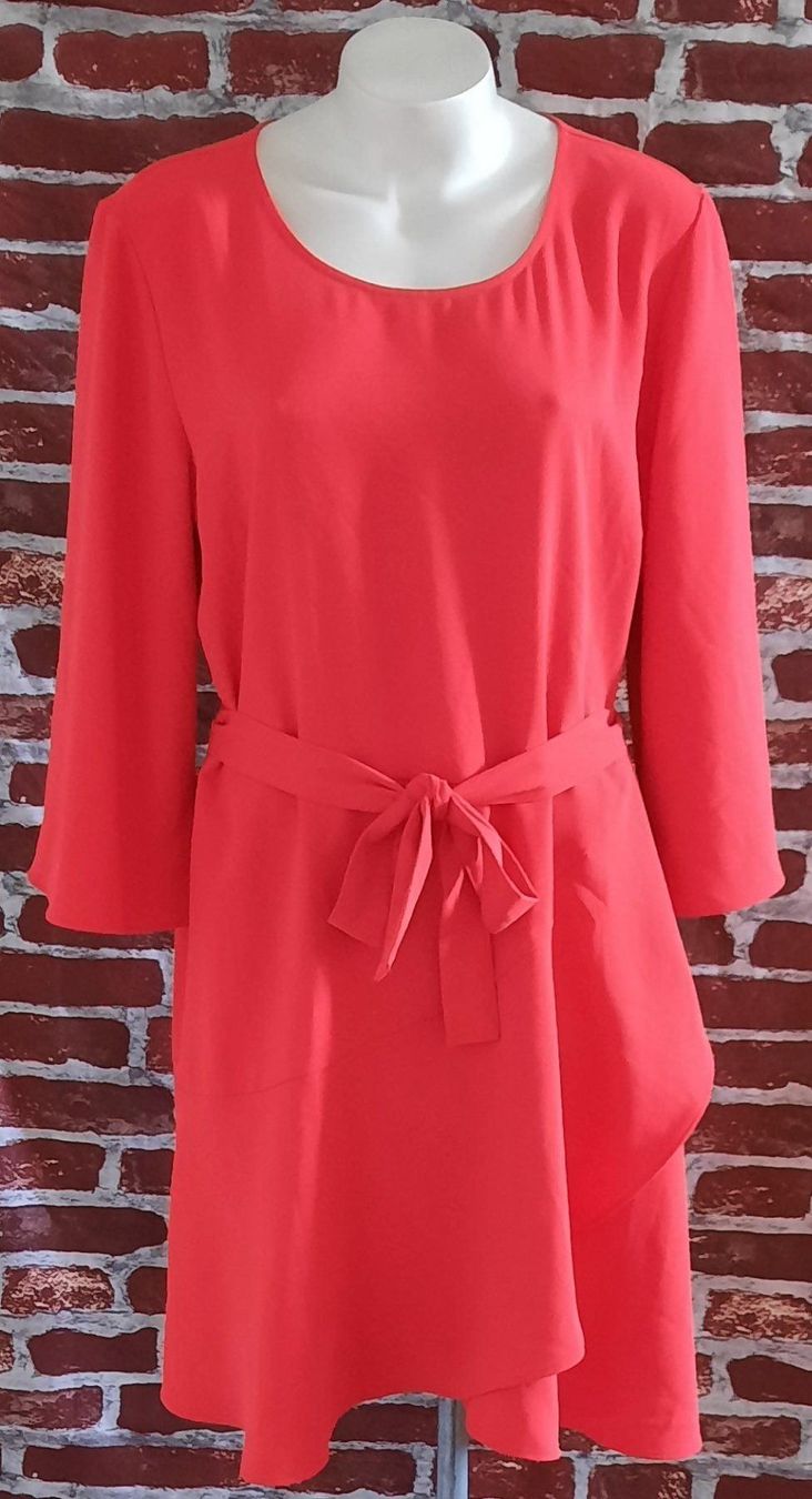 Avant Premiere Kleider: AVANT PREMIERE edles Midikleid rot Gr.44 – Neu (gemäss Beschreibung) aus Seuzach von VT-Collections1 2