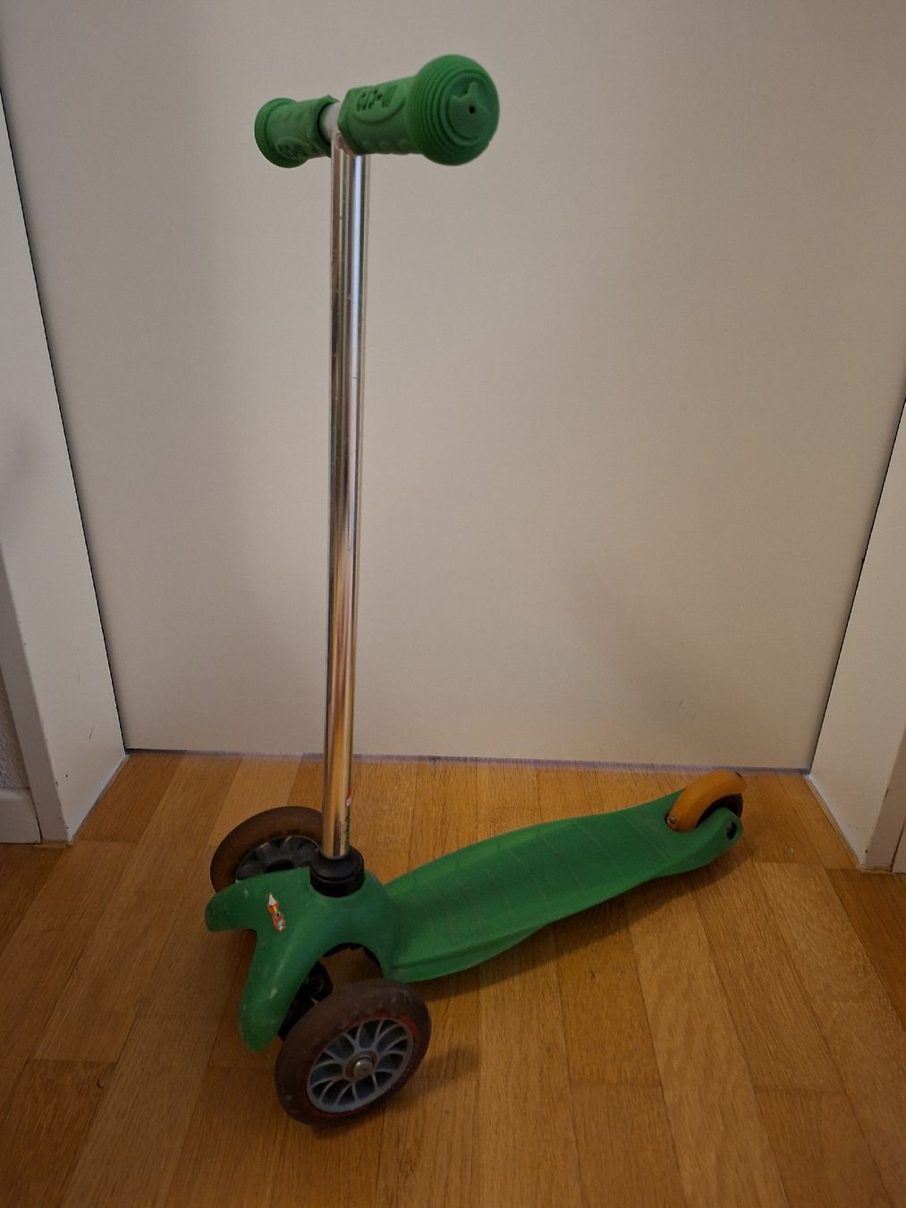 Micro Kickboard: Micro Scooter Mini 3in1 mit Sitz – Gebraucht aus Balterswil von Steineparadies 3