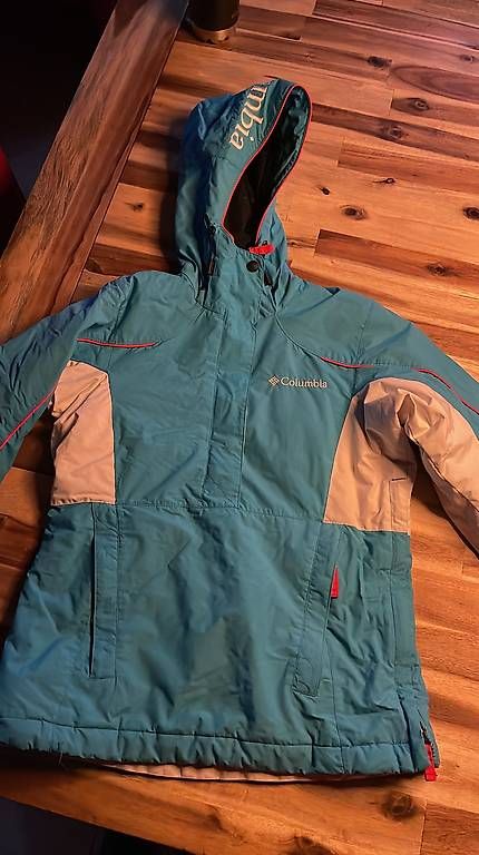 Giacche: Columbia Ski-Snowboard Jacke XS – Usato da Fischbach-göslikon venduto da Trinity16