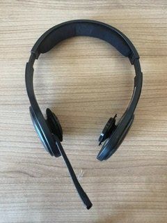 Logitech Cuffie: Logitech kopfhörer bluetooth s/n 1429ML007628 – Usato da Appenzell venduto da marvdo