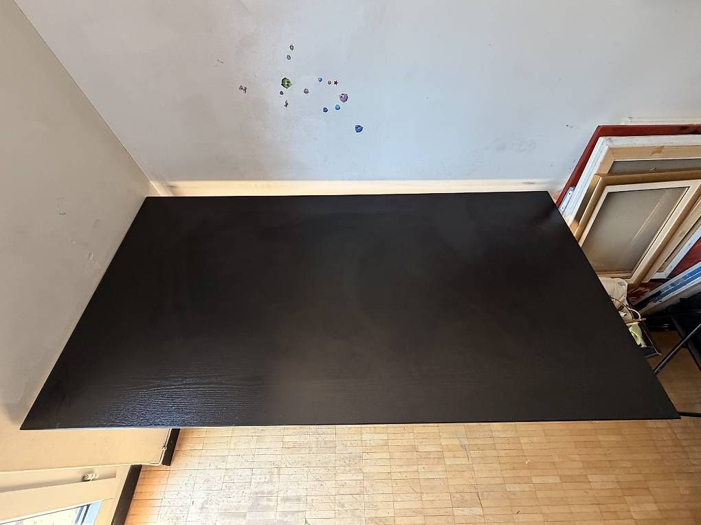 Tavoli: Design-Tisch mit Edelstahlgestell – Usato da Adligenswil venduto da TST04 1