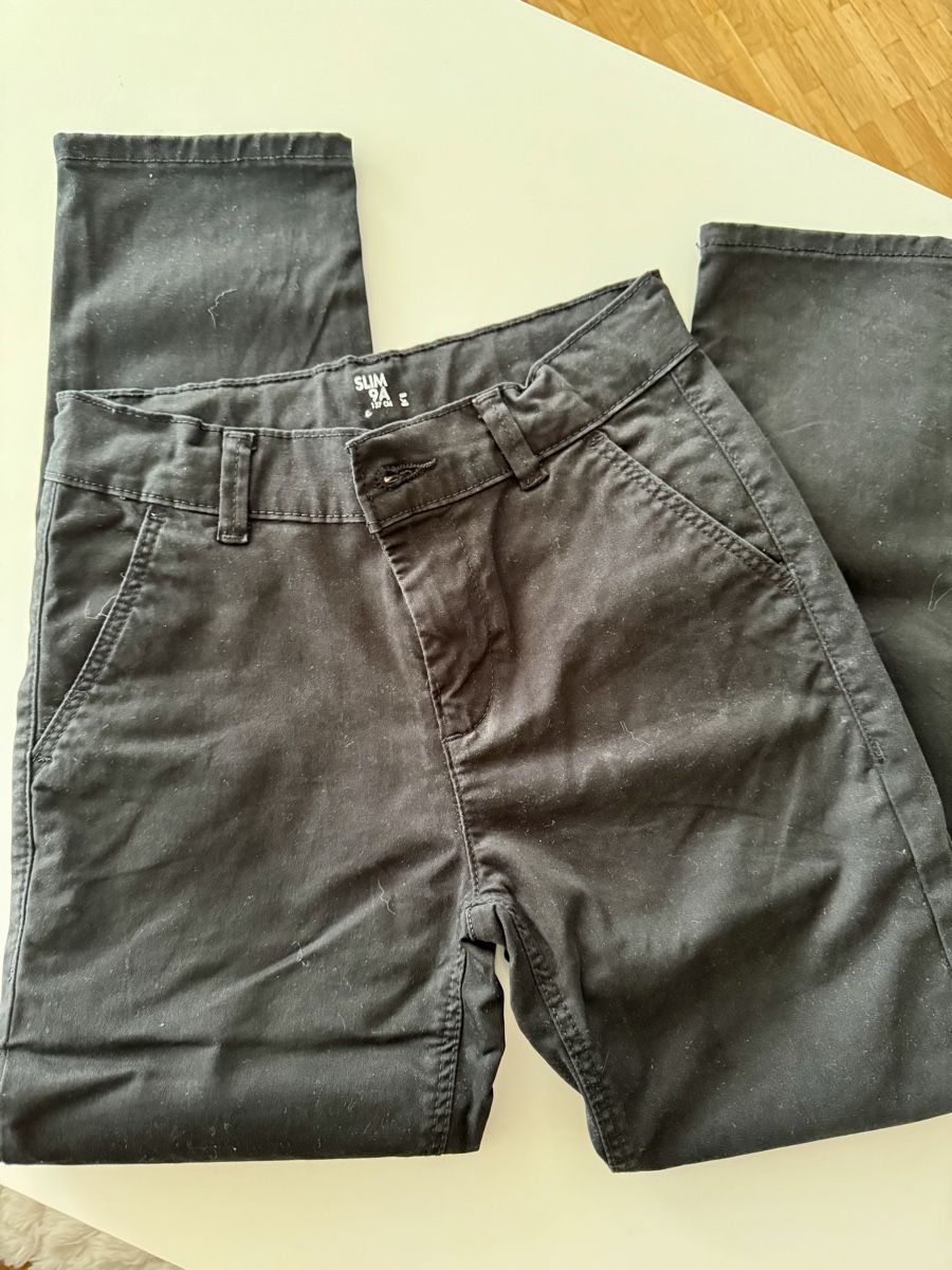 Pantaloni: Pantalon noir taille 9 ans – Usato da Genève venduto da AS27 1