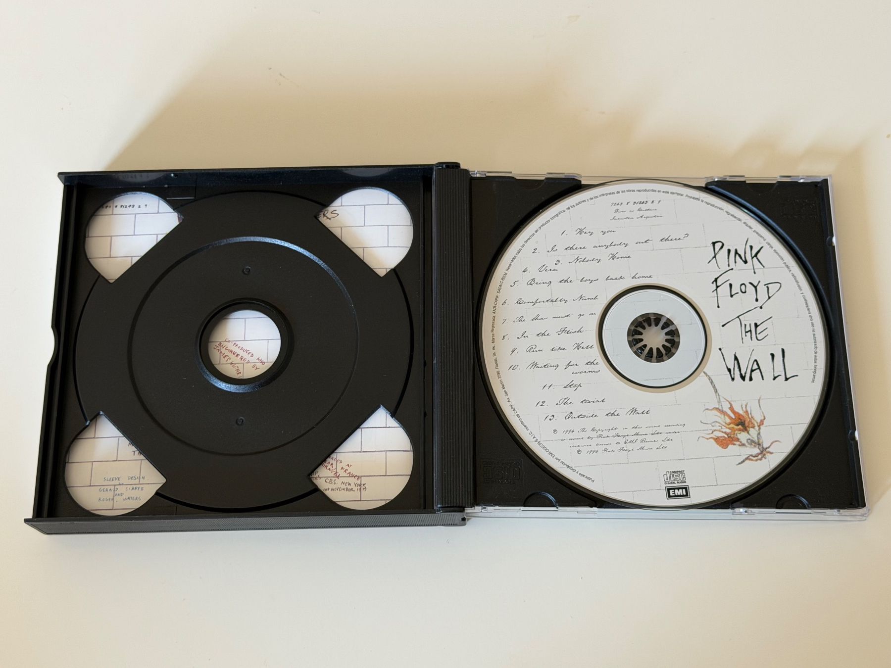 CD: Pink Floyd - The Wall - Doppel CD Box – Nuovo (secondo la descrizione) da Altstätten SG venduto da sheamus 3