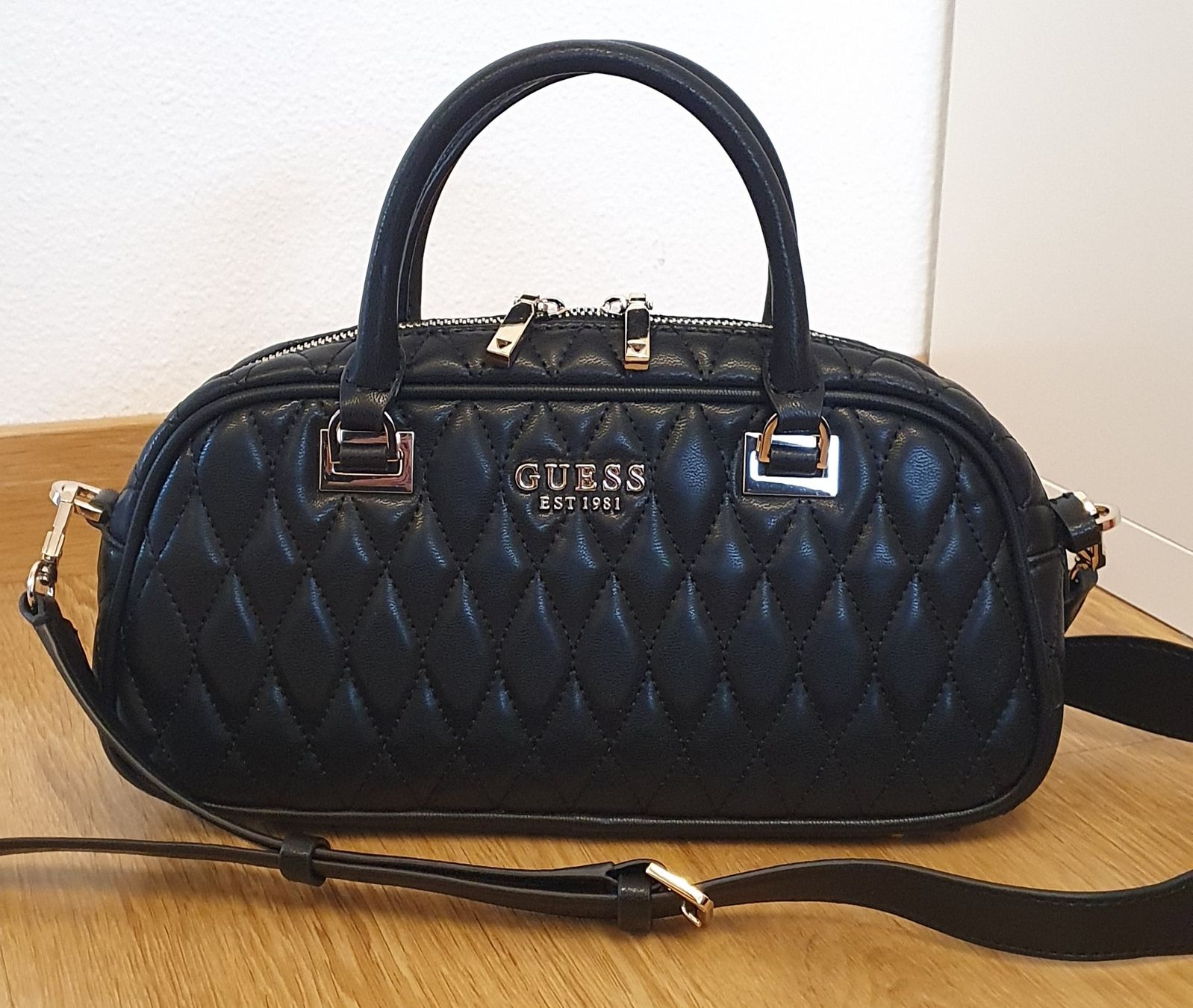 Guess Borse da donna: Guess Handtasche Schwarz – Nuovo (secondo la descrizione) da Niederteufen venduto da Mira_72 1
