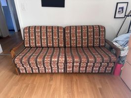 Bettsofa – handgefertigt, ausziehbar zum Doppelbett