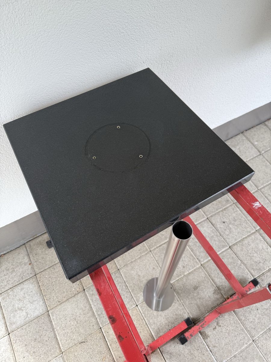 Altro in Decorazioni & Accessori: Granitsockel mit Stahlrohr – Usato da Oberägeri venduto da billig1000 3