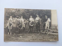 Alte Postkarte mit Reitergruppe, USA, 1912