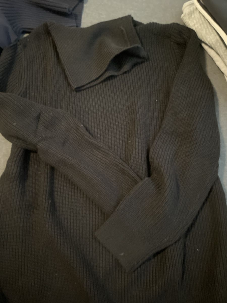 H&M Pulls & Sweat-shirts: Pull col roulé très chaud – Neuf (Voir description) à Chêne-Bougeries par Carol_gllo