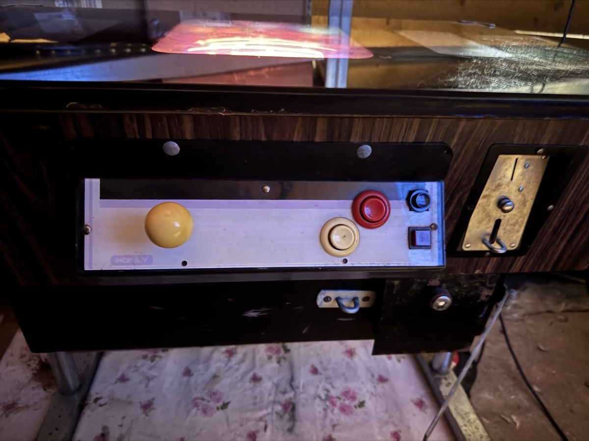 Slot Machine: Arcade Cocktail Automat Nichibutsu – Usato da Etzelkofen venduto da Hehler 1