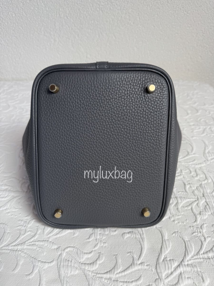 Hermès Borse da donna: Hermès Picotin Lock 22 Clémence Ardoise Permabrass Hardware – Nuovo (secondo la descrizione) da Wil SG venduto da Myluxbag 5