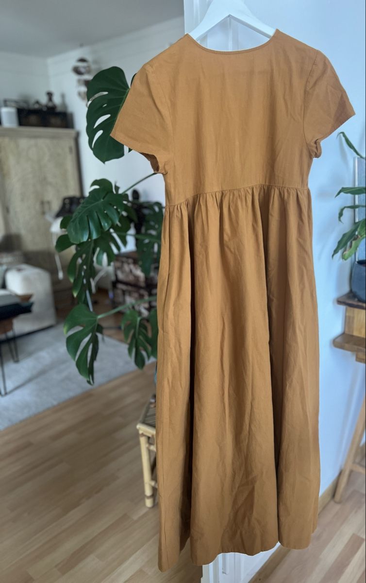 Kleider: Langes Leinenkleid Gr. M – Gebraucht aus Kloten von Django008 2