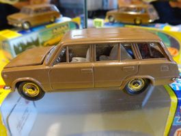 Lada 2102 1:43 (mit Box) Novoexport  >  (Box015)