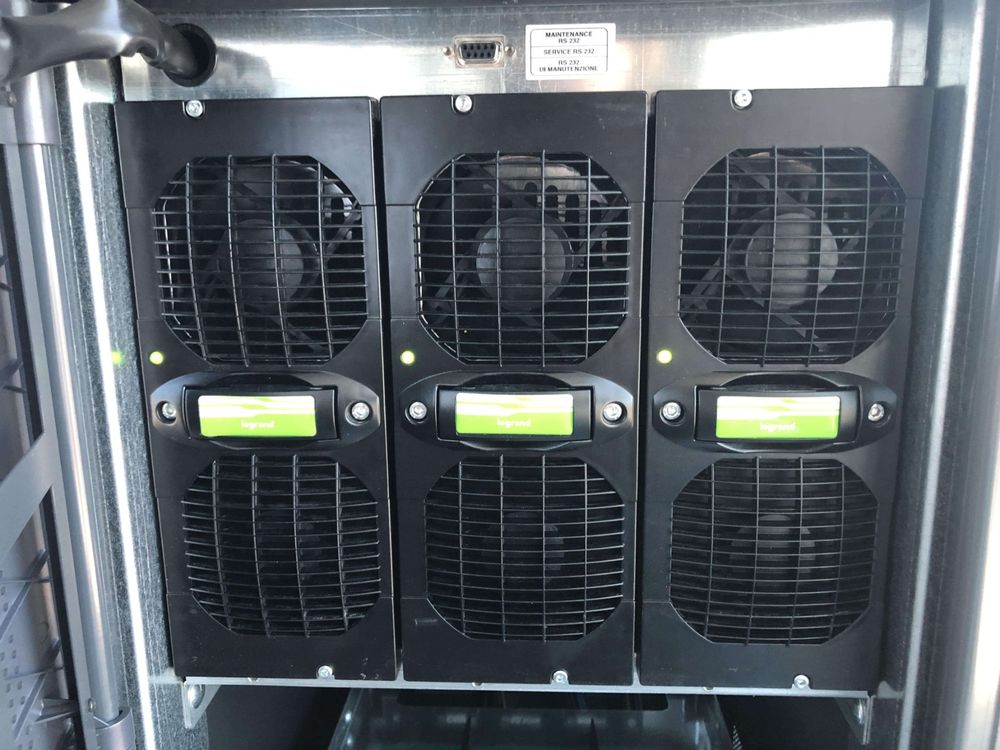 LEGRAND TRIMOD HE 3-PHASIGE MODULARE USV-ANLAGE 30 KVA (Gebraucht) in ...