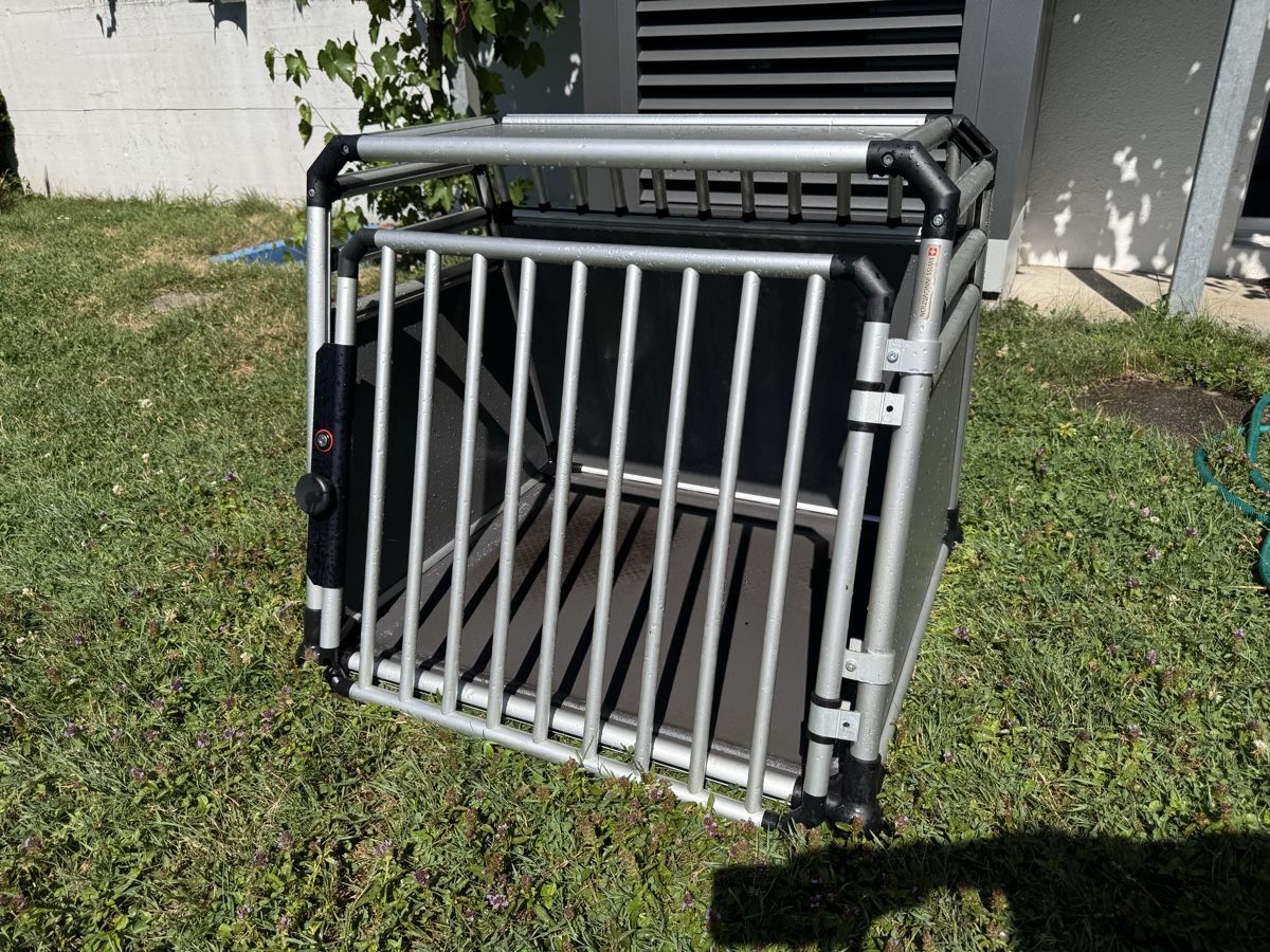 Käfige, Transport & Sicherheit: Hundebox – Gebraucht aus Embrach von kauaihawaii