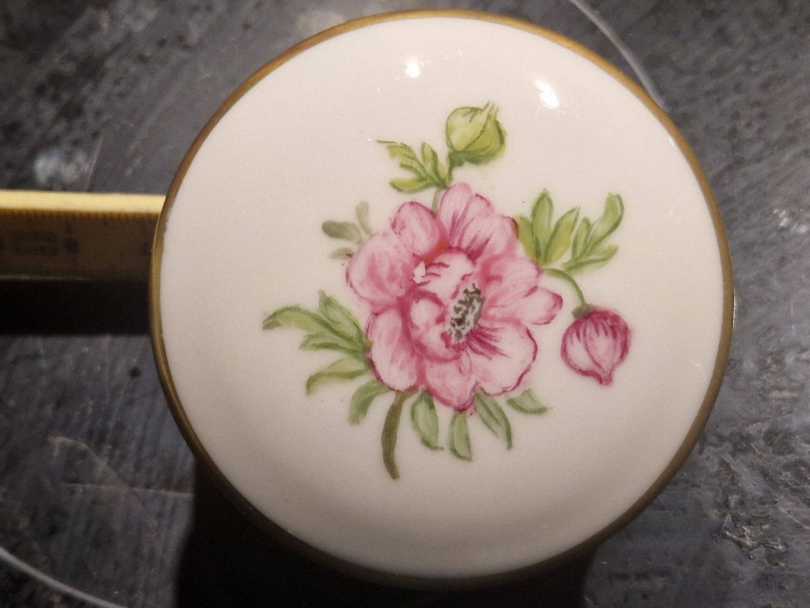 Contenitori & Simili: Altes Limoges Deckel Döschen 6.5 cm. – Usato da Wetzikon ZH venduto da Oldieslover