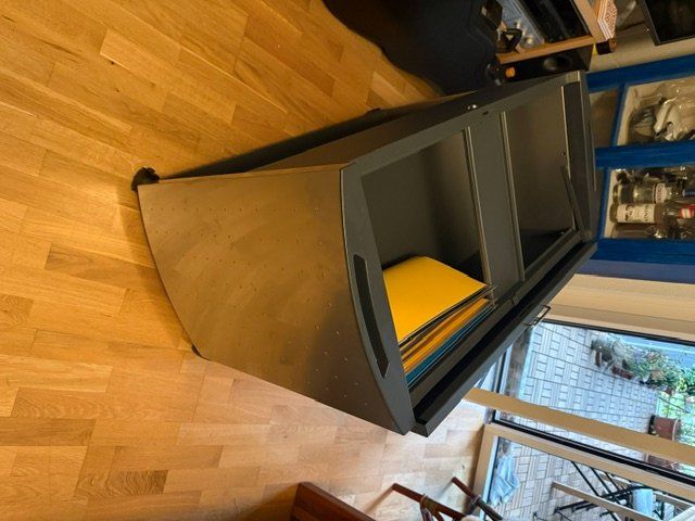 Schränke: Hängereiterschrank – Gebraucht aus Zürich von Maggiatal 3