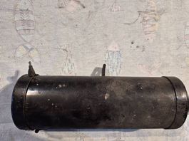 scatola portattrezzi in ferro ideale per Bobber o Café Racer
