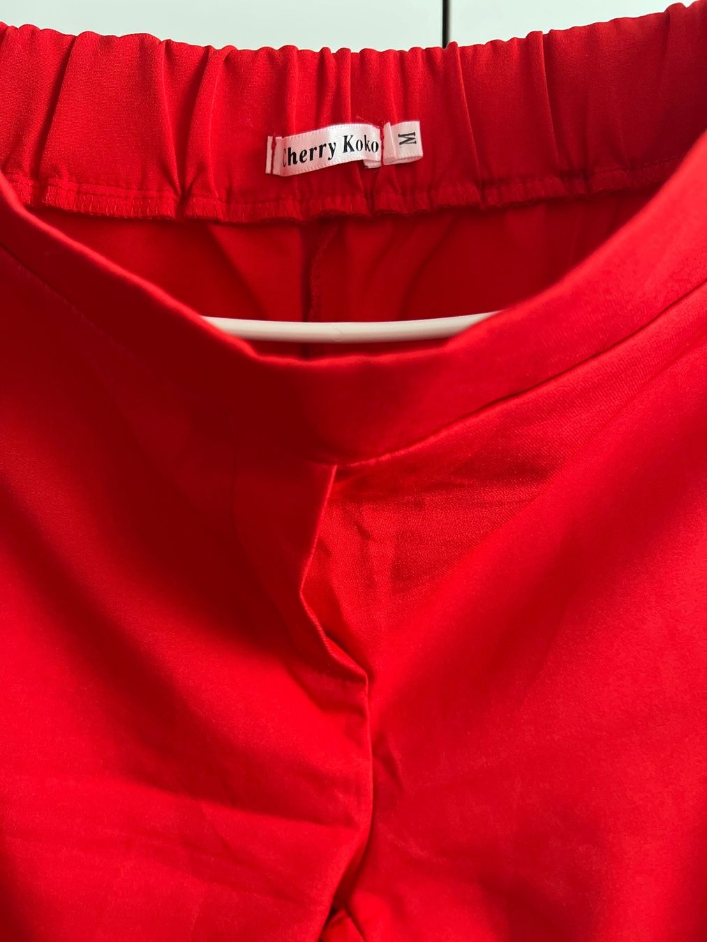 Pantaloni: Pantalon rouge taille M – Nuovo (secondo la descrizione) da Renens VD venduto da sar_bwz5 2