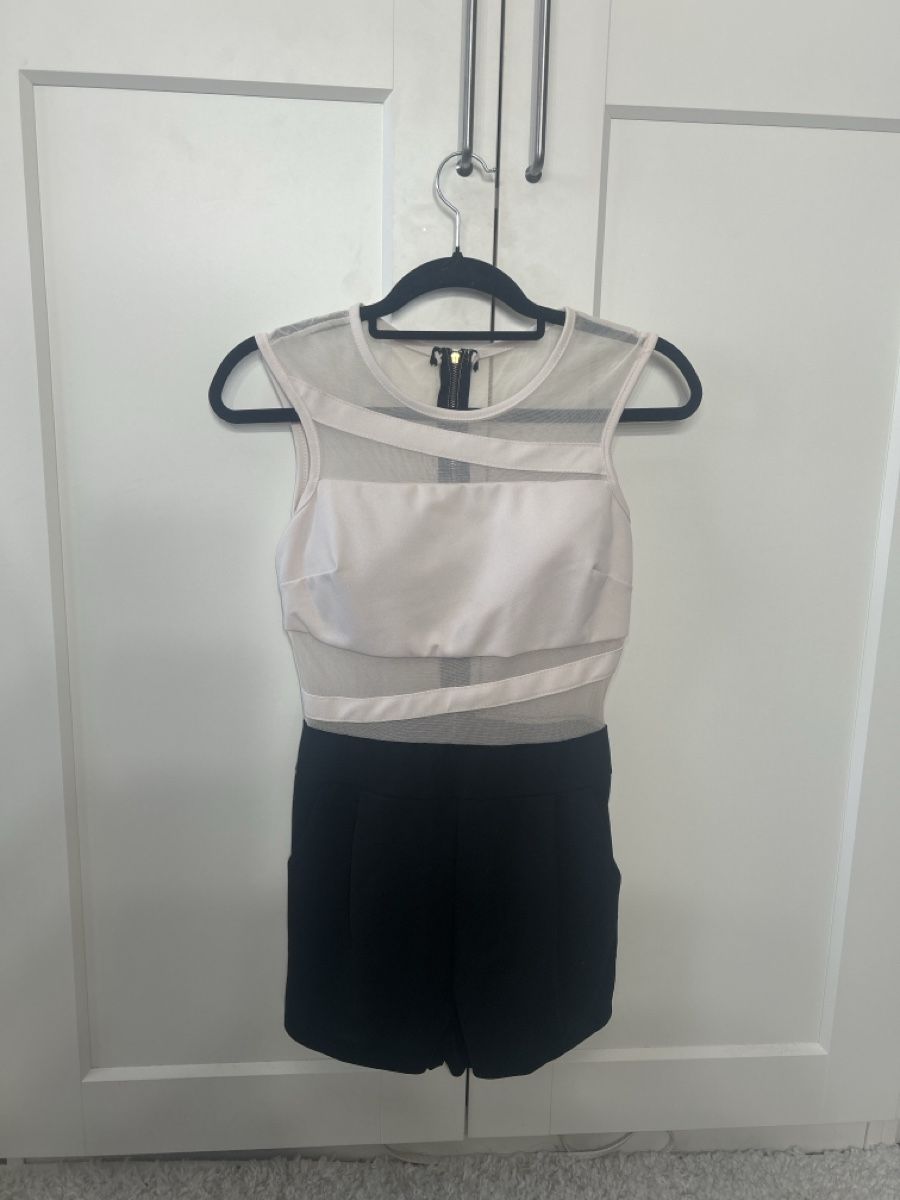 Tute: Sheer Detail Romper – Nuovo (secondo la descrizione) da Winterthur venduto da sel_g95h